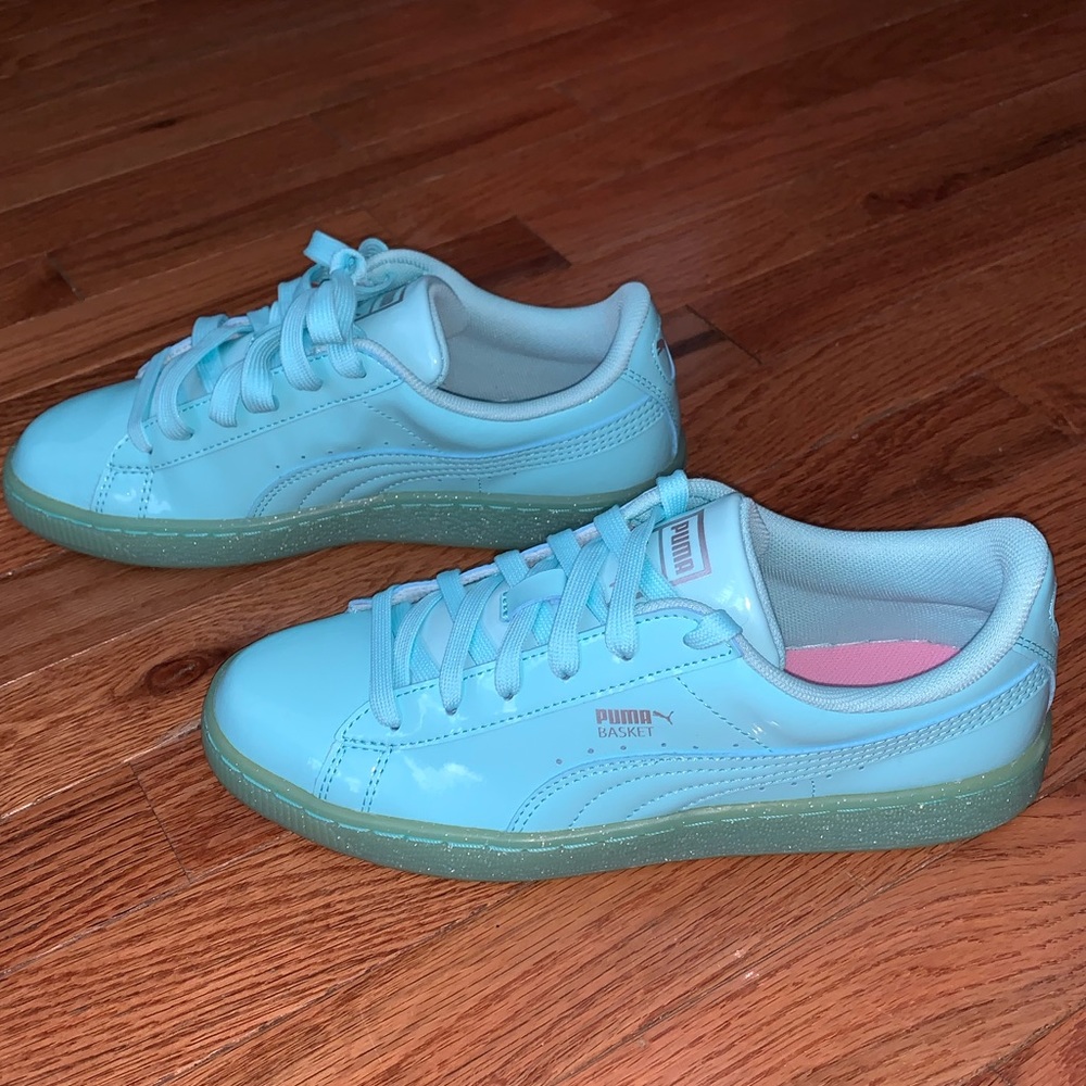 BRAND NEW PUMAS